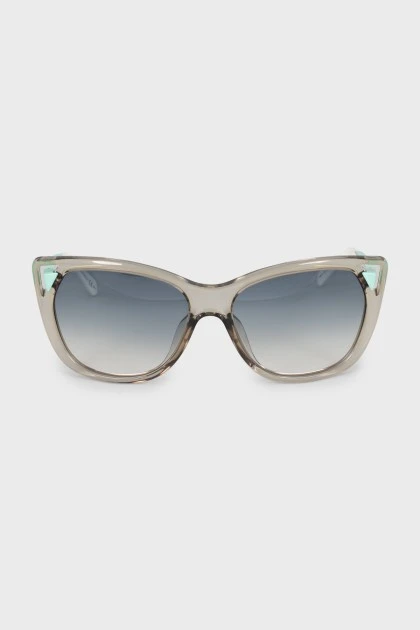 Gradient sunglasses with translucent frames