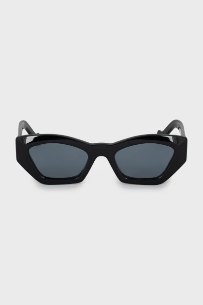 Black sunglasses with logo on arms