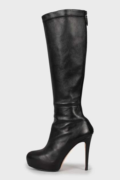 Leather boots with back zip