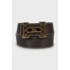 Reversible belt with logo buckle