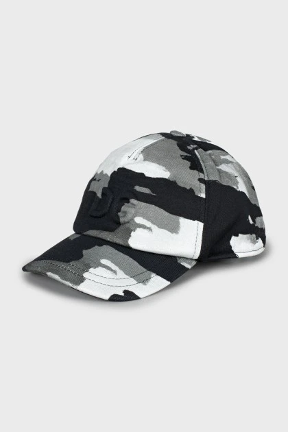 Cap with logo in military print