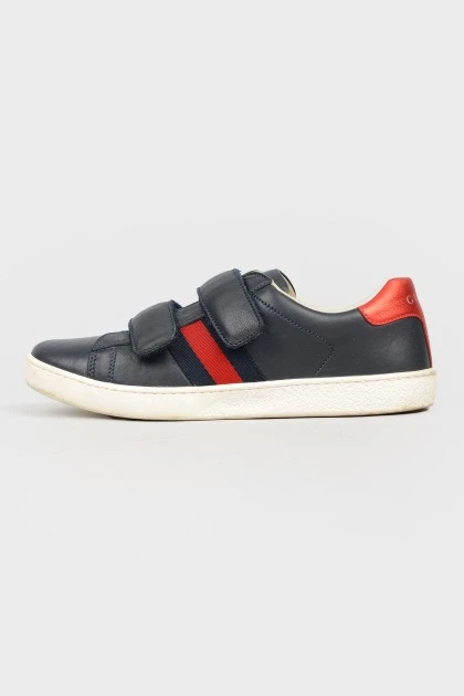 Baby leather sneakers on Velcro