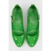 Green varnish stiletires