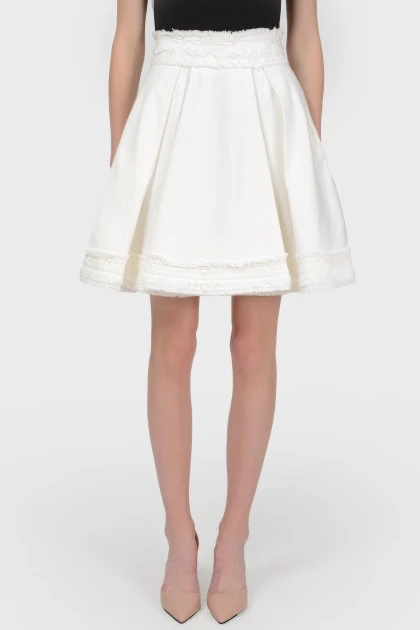 White denim skirt with small fringe