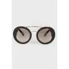 Sunglasses with curly arches