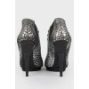 Pointed heels dark silver