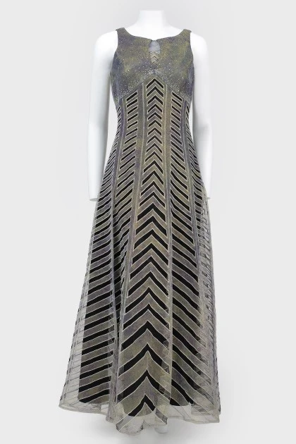 Floor-length gray dress with black lining