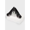 Open toecap heels with textile tape