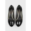 Open toecap patent leather heels 