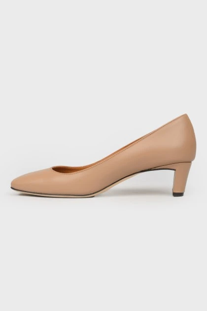Small heel shoes with square nose