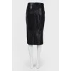 The tight leather skirt-myy