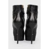 High heel ankle boots with zipper