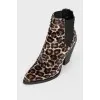Ankle boots in leopard print