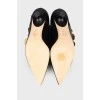 Metal flower low heel shoes