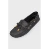 Leather black moccasins with brand logs