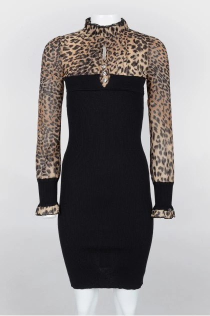 Black dress with a leopard print on sleeves