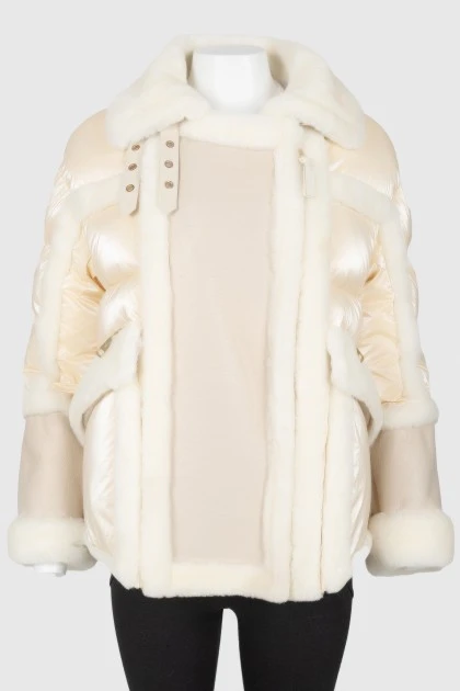 Beige sheepskin coat with lightning with lamb fur
