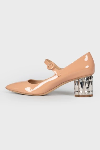 Beige patent silver heel shoes