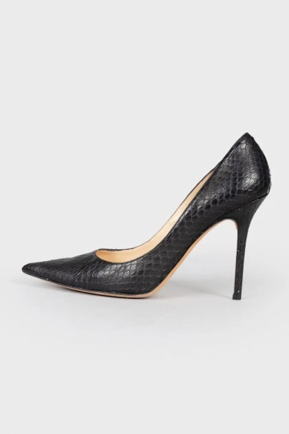 Black snakeskin leather shoes