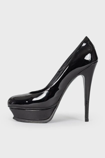 Lacquered black stiletto heels
