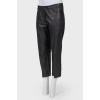 Leather shortened trousers