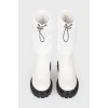 Bulk white boots