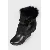 Boots with fur, on the wedge